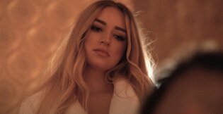 Taneczna propozycja od formacji disco polo! Piosenka  w mgnieniu oka zdobywa uznanie fanów w sieci.