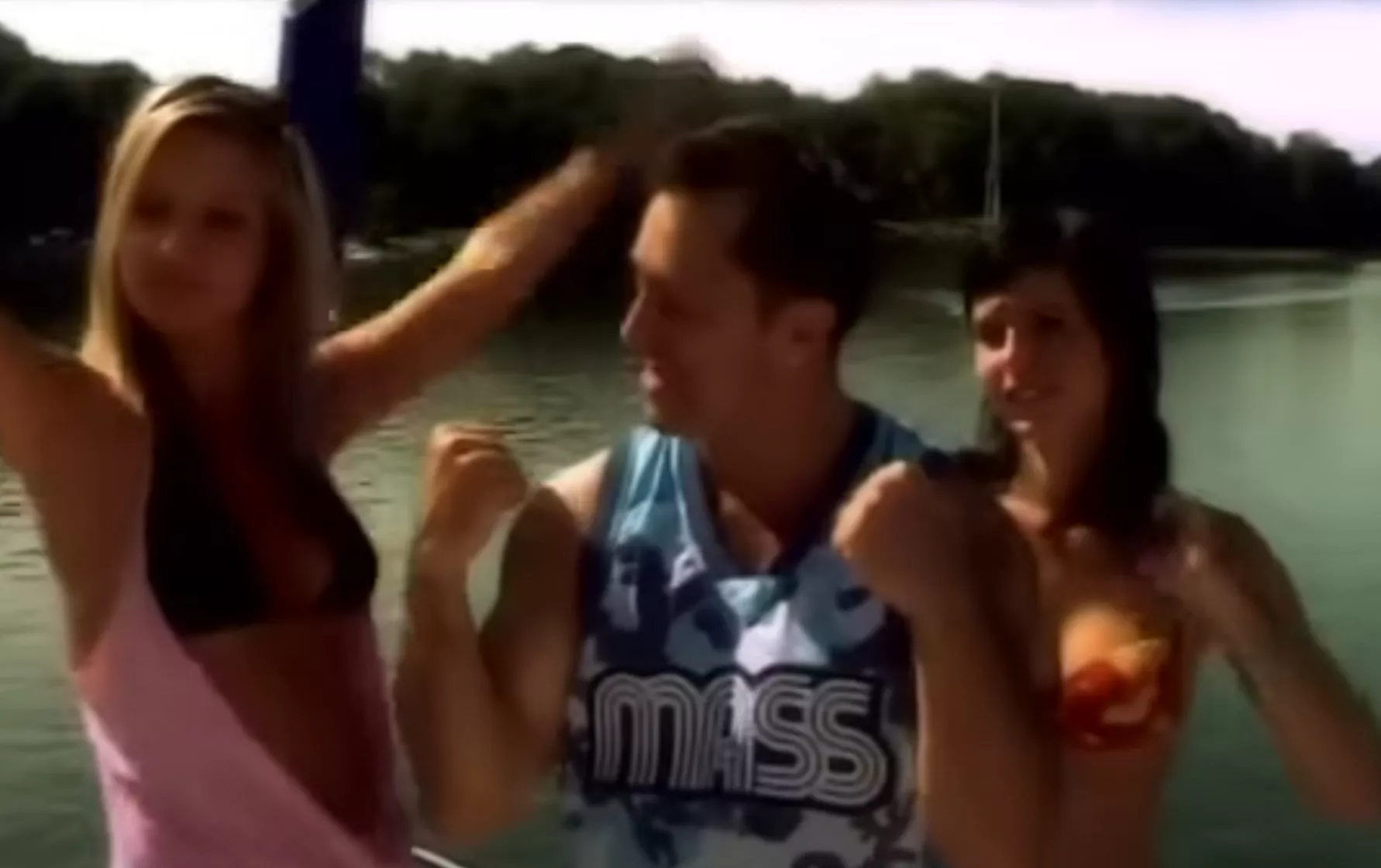 Te piosenki porwały całą Polskę w 2005 roku! Tego słuchało się na każdej imprezie

