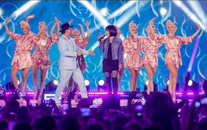 Tego się słuchało, czyli najgorętsze piosenki disco polo z lat 90 – 00! Zobacz najpopularniejsze utwory z tamtego okresu. ZNASZ TE PIOSENKI?! 