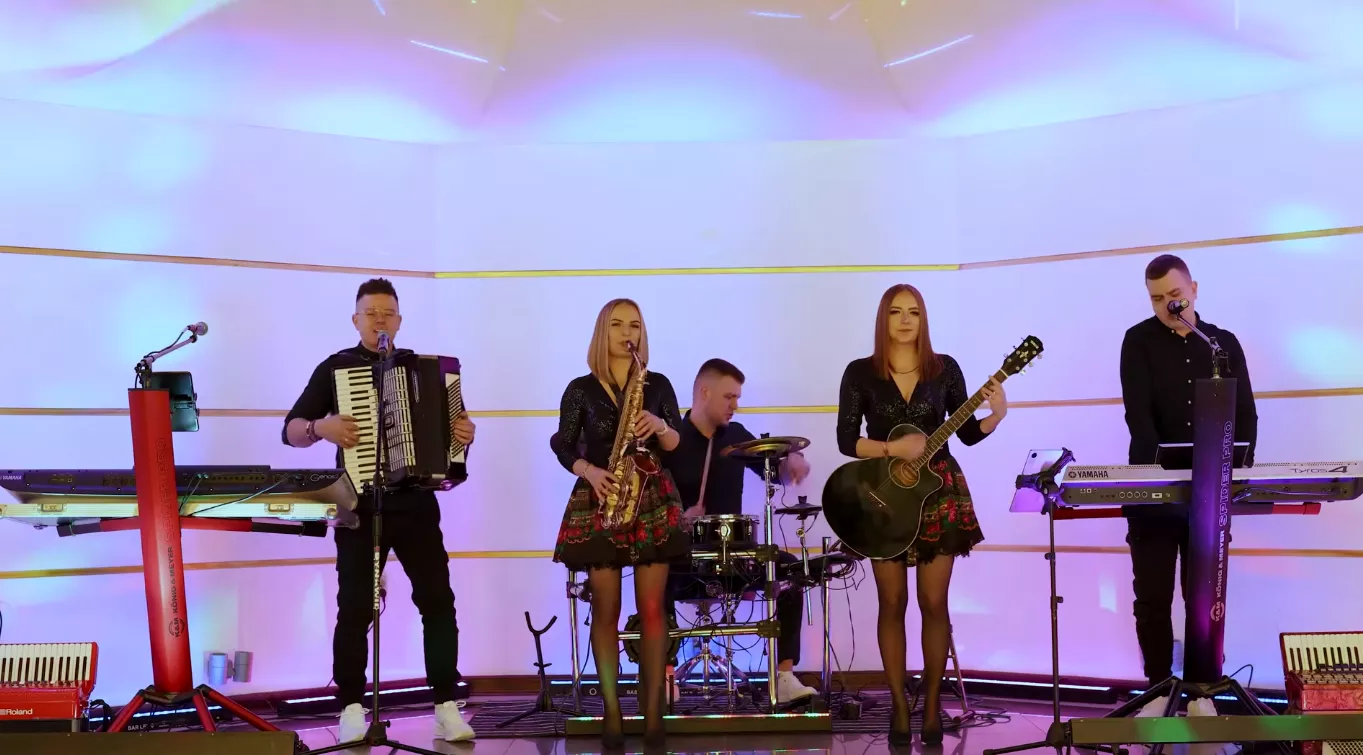 Ten biesiadny klasyk zna prawie każdy. Massive bierze na warsztat „A ja nie chcę czekolady”