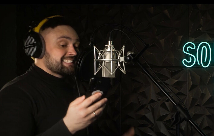 Ten utwór nuciła cała Polska „Ani Be Ani Me„. Soleo odświeża wielki hit