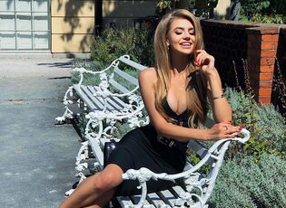 Ten widok przyspiesza bicie serca! Zmysłowa gwiazda disco polo odsłoniła bardzo dużo!