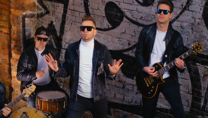 TeX zaskakuje fanów! Nowa rockowa wersja hitu „Do utraty tchu 2024„ już dostępna!
