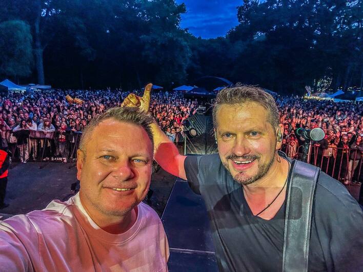 Tłumy na koncercie zespołu Classic! Mariusz Winnicki i Robert Klatt to najlepszy duet na scenę?!