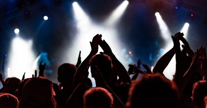 Tłumy porwane przez gwiazdora disco polo! Cała sala zaśpiewała wielki hit! DiscoBoys najlepszym zespołem 2022? | VIDEO