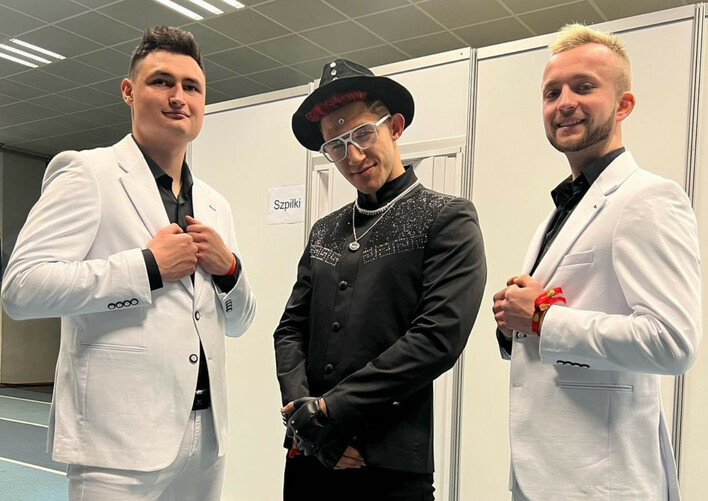 To było coś pięknego! Zobaczcie na żywo występ Kamila Kossakowskiego i zespołu DiscoBoys na Łódź Disco Fest 2022 | VIDEO