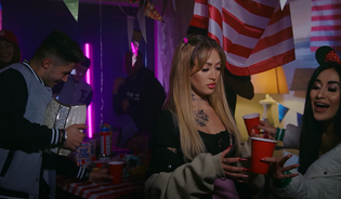 Ten utwór to HIT! Rewelacyjna premiera DiscoBoys pt. ”Zarąbista Blondi” jest już w sieci! Internauci zachwyceni! 