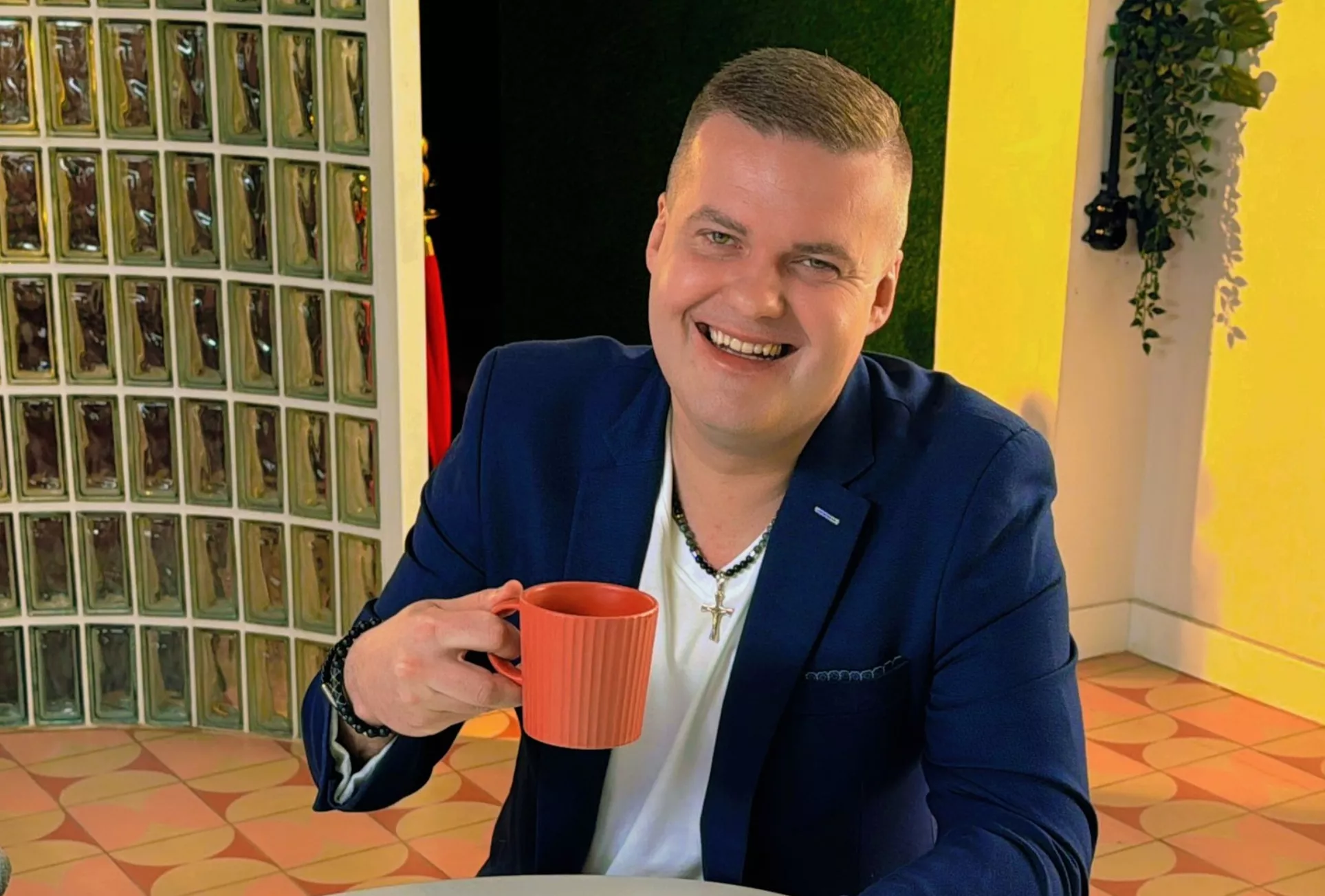 To jest To szykuje nową piosenkę. Robert Balcerzak pokazał kulisy pracy w studiu