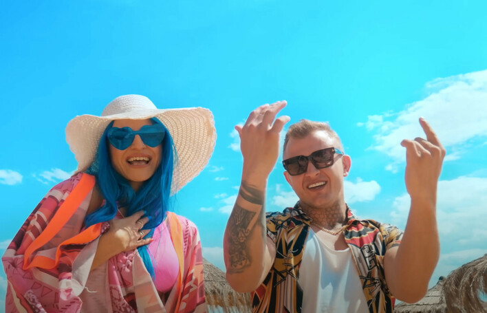 To najlepsza produkcja tego lata?! Dawid Narożny i Agbe dzięki „Ona działa na mnie jak„ zarobili 20 milionów!