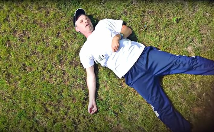 To nowy hymn dobrej i mocno zakrapianej imprezy disco polo! Szwagry w niebanalnej produkcji podbijają rynek!