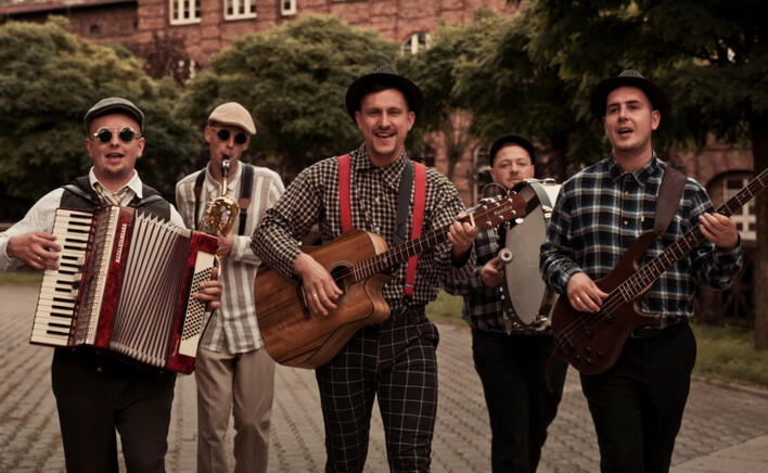 To strzał w dziesiątkę? „Powróć” od Eratox! Nikt nie spodziewał się takiego brzmienia i klimatu teledysku