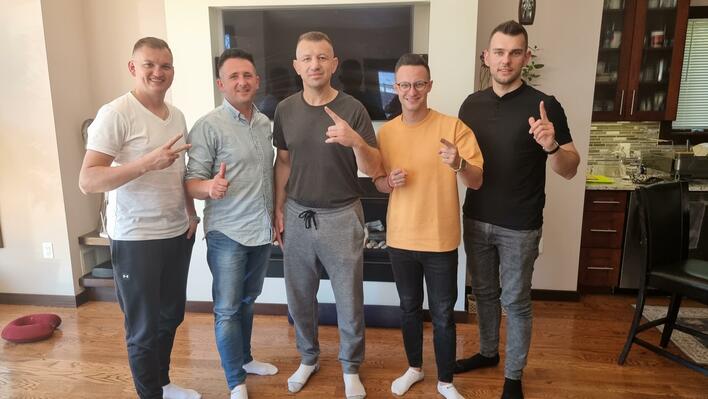 Zespół Playboys w domu Tomasza Adamka w New Jersey! Wiemy o czym rozmawiali! Będziecie zaskoczeni!