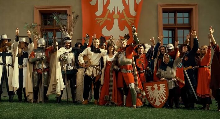 Tomasz Niecik w koronie! Gwiazdor disco polo wydał właśnie premierę TAMTARADEJ SYNU!