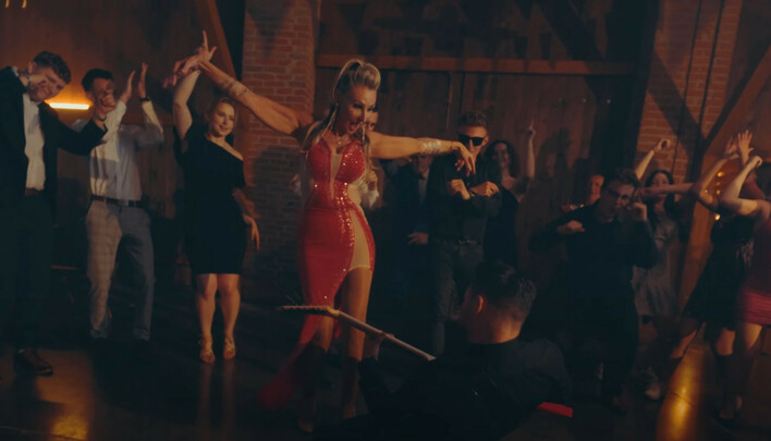 TOMO powraca z nowym przebojem! ”Weselisko” to taneczna petarda idealna na lata!

