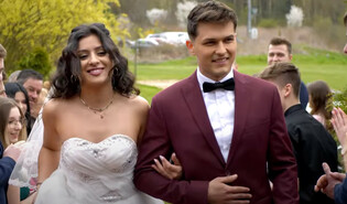 Tomo wypuszcza nowy utwór idealny na wesela! Stworzył hit disco polo pokroju „Piękna młoda„! Posłuchajcie nowości pt. „Wesele„.