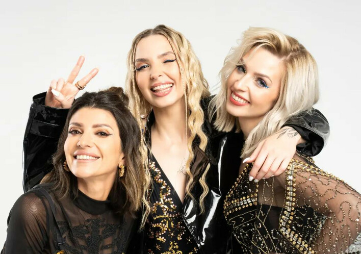 Top Girls w nowym składzie elektryzują scenę disco polo! Ich najnowsze wykonanie hitu ”Mleczko” na żywo w klubach zachwyca fanów.