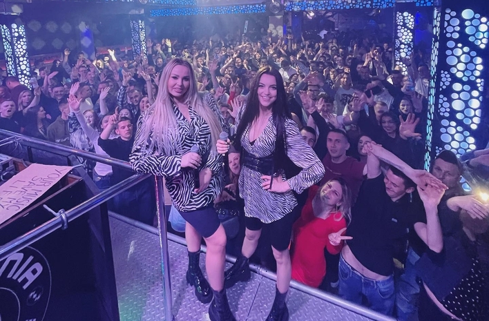 Topky miażdżą konkurencję?! Wokalistki disco polo pokazały w końcu na co je stać!