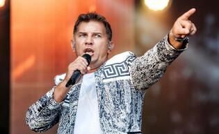 Toples i „Ciało do ciała”! Jeden z największych hitów disco polo! Kocha go cała Polska! 