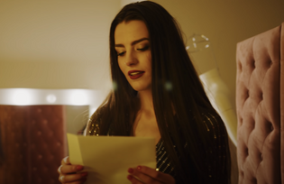 Piękne kobiety i luksusowe auta! Gorąca premiera gwiazdora disco polo trafiła właśnie do sieci! To nowy hit?!