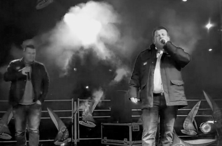 Tragiczna wiadomość poruszyła fanów disco polo. Dziś pogrzeb wokalisty muzyki tanecznej Mariusza Szyłkowskiego