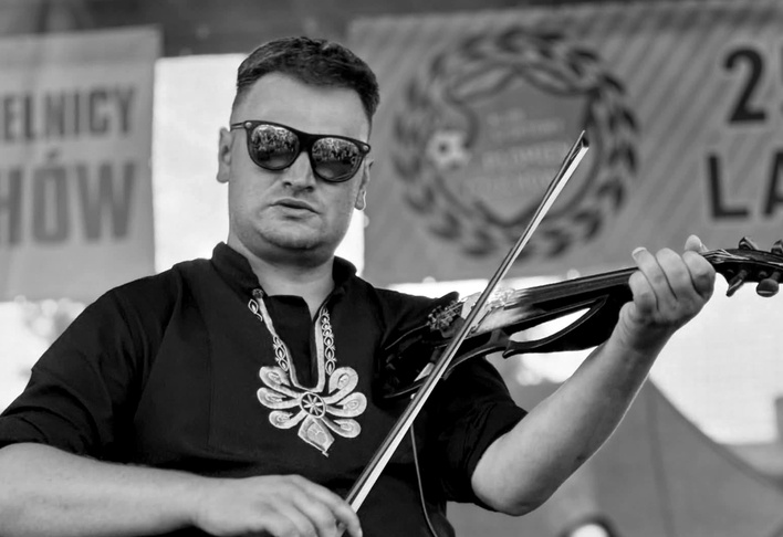 Tragiczna wiadomość w disco polo. Nie żyje młody artysta muzyki tanecznej! Jego hit znała cała Polska!