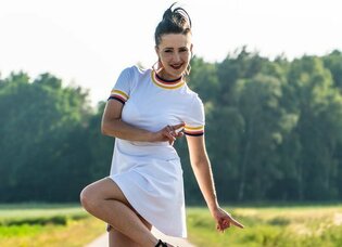 Trzęsienie ziemi w disco polo. Wokalistka Daj to Głośniej zrobi indywidualną karierę?