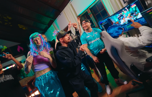 Tuszol & Wronek z nowością „Syrenka” To hit prosto z TikToka! 