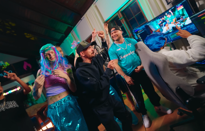 Tuszol & Wronek z nowością „Syrenka” To hit prosto z TikToka! 