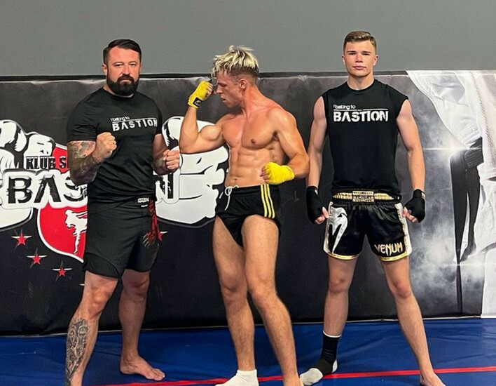 Twórca hitu „Wyglądasz idealnie„ stanie w oktagonie! Jego przeciwnikiem Jaś Kapela! To będzie wielkie wydarzenie!