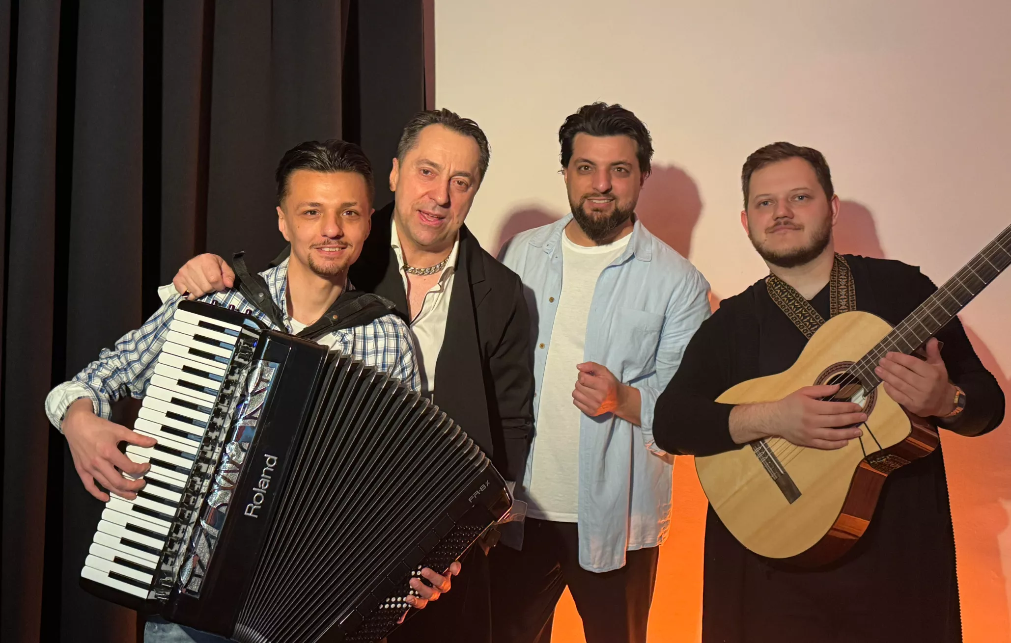 Tylko u nas! „Jak El Dorado" to duet Marcina Millera z braćmi Paczkowskimi z Disco Star.