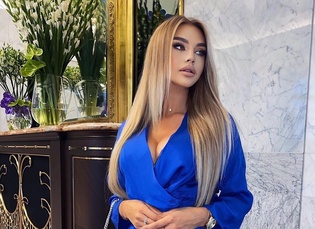 Urocza gwiazdeczka disco polo zachwyca odważnymi stylizacjami! Gorące zdjęcia artystki podbijają sieć! 