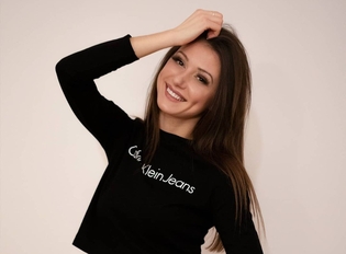 Wielkie zmiany?! Uwielbiana gwiazda disco polo w sukni ślubnej!