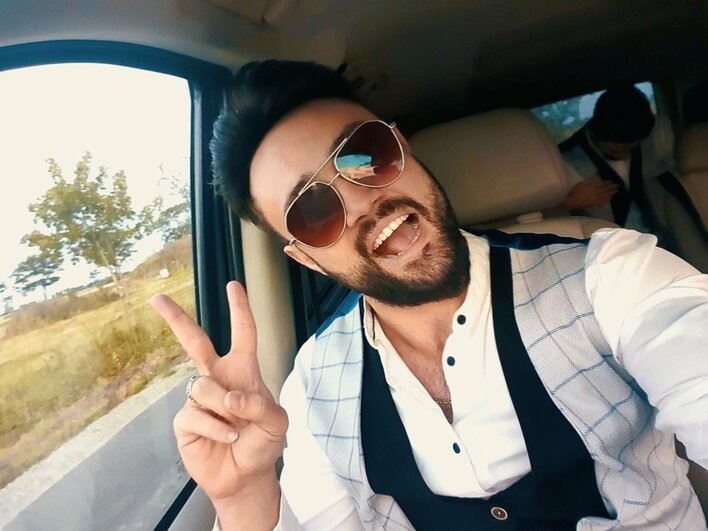 Niespodzianka od gwiazd disco polo! Z okazji jubileuszu w sieci pojawiła się nowość "Łobuz"