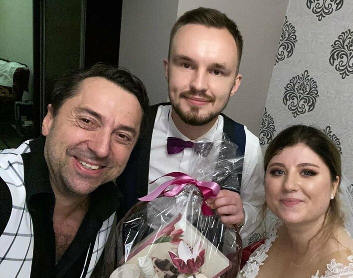 Marcin Miller (BOYS) na weselu! Państwo Młodzi nie pożałowali sobie pikantnego komentarza!