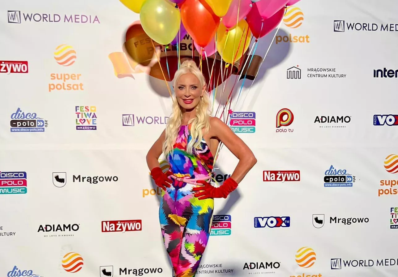 Uwielbiana formacja Mejk zachwyca wykonaniem utworu ”Kolorowe jarmarki”