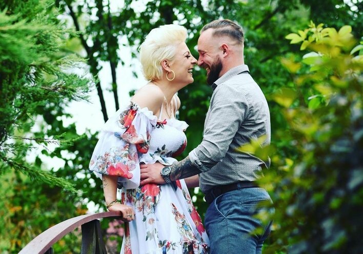 Uwielbiana Magda Narożna (Piękni i Młodzi) zaręczona! Gwiazda disco polo powiedziała o ślubie! 