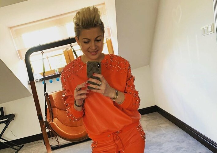 Ruszyła lawina spekulacji! Czy to koniec rozśpiewanej Magdaleny Narożnej (Piękni i Młodzi) ?