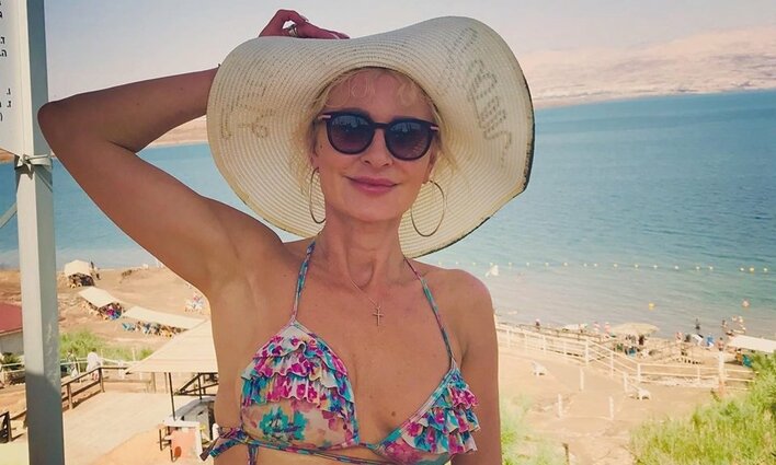 Uwielbiana wokalistka disco polo pozuje w skąpym bikini! Wygląda olśniewająco!