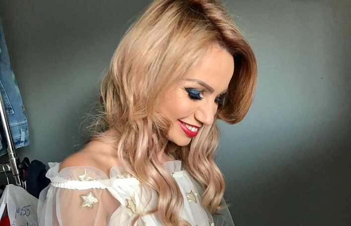 Uwielbiana wokalistka disco polo zdecydowała się na obłędną metamorfozę! Teraz wygląda jak milion dolarów!