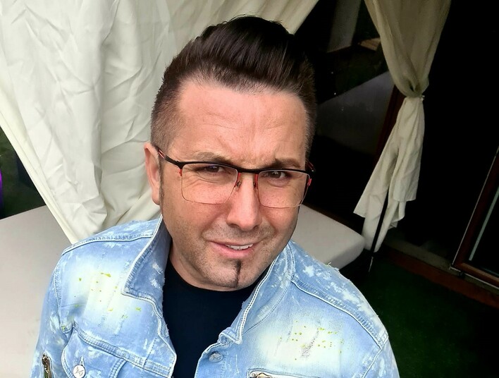 Uwielbiany gwiazdor disco polo wrócił do klasyki! To jest niezwykły powrót Andre do lat 90-tych?!