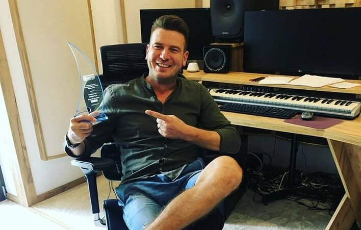 Uwielbiany wokalista disco polo już niebawem zostanie tatą! 