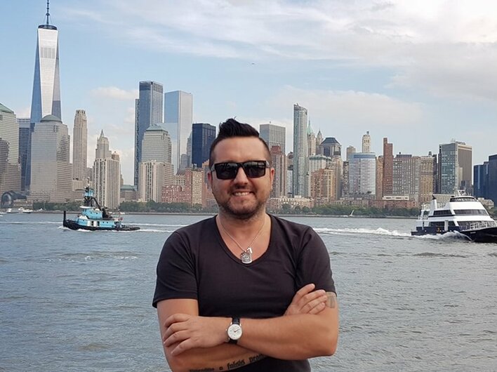 Uwielbiany wokalista disco polo wspiera fanów w ciężkich chwilach!