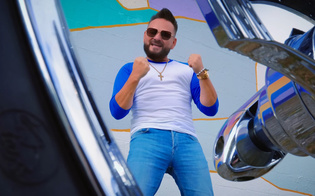 Valdi podbija sieć piosenką „Anka P”. Nostalgia, emocje i 2 miliony wyświetleń w zaledwie dwa tygodnie