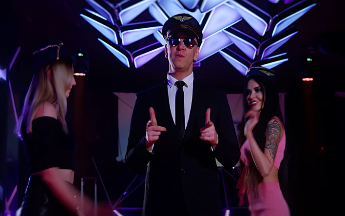 „Vixa„ najbardziej imprezowym numerem w disco polo?! Grupa News wie jak stworzyć hit!