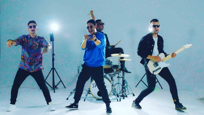 W jaki sposób można szybko zarobić milion? Artyści disco polo - Playboys i MiłyPan wykorzystali przepis na sukces!