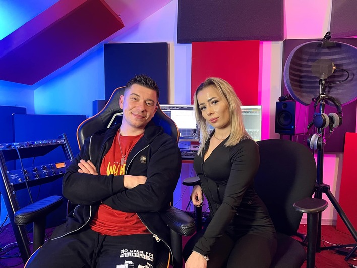 „W Klubie„ - Nowa piosenka Malutkiej, która podbije klubowe parkiety?! Premiera disco polo!