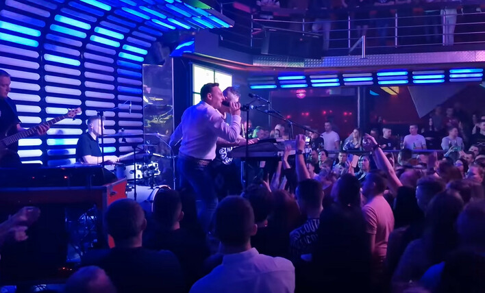 SZOK! Klubowy koncert z zabawami weselnymi! Zespół Magik band zorganizował obgrywki podczas koncertu w klubie!