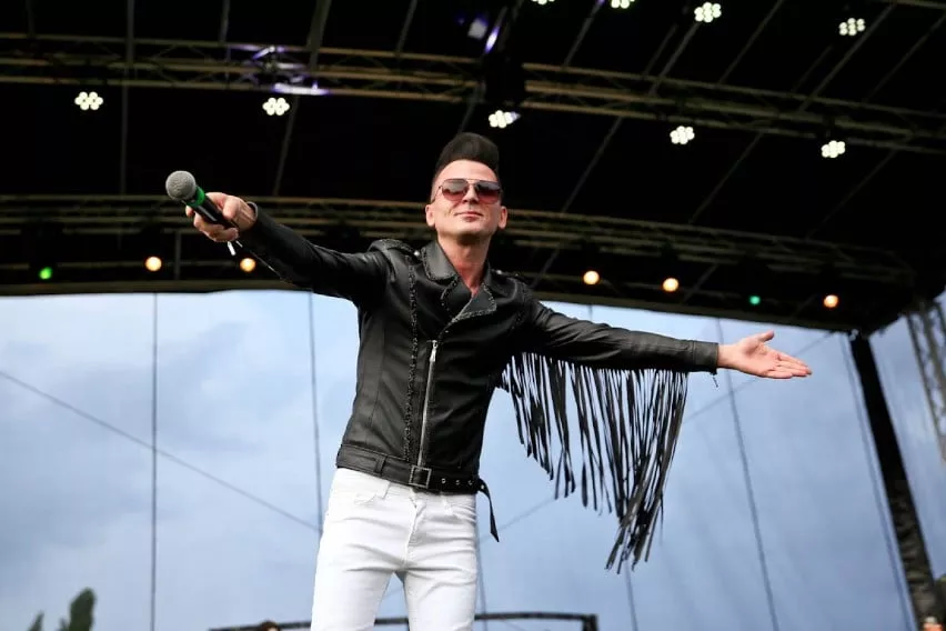 W sieci zawrzało! Uwielbiany zespół Milano w repertuarze zespołu Dżem! Mirek Trzciński dał czadu w utworze pt. „Wehikuł czasu„.