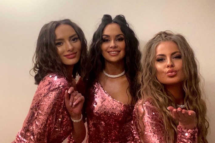 Popularne wokalistki disco przyłapane na siłowni?! Gwiazdy ćwiczyły w wysokich obcasach! Wyglądają MEGA seksownie!