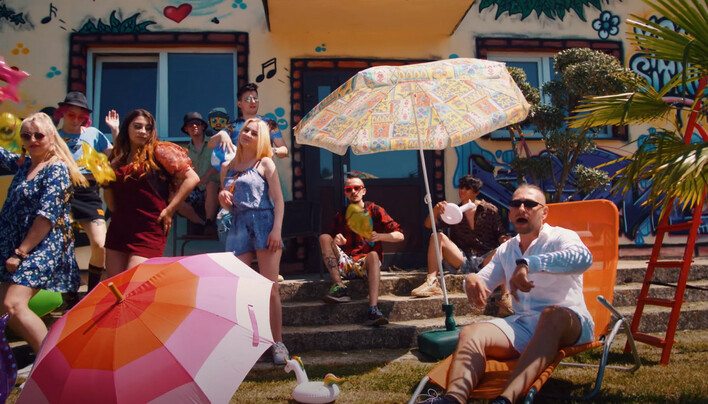 Wakacyjna nowość zespołu Pozytywnie albo Wcale podbija sieć! To nowy materiał na wielki hit disco polo?!